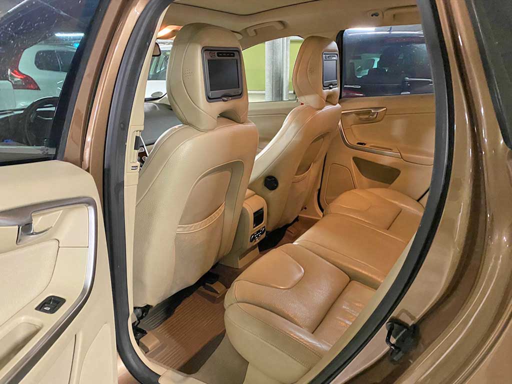 VOLVO XC60 T6 AWD Summum Geartronic SUV Geländewagen 2009 Benziner Automat sequentiell Allrad Innen Interieur